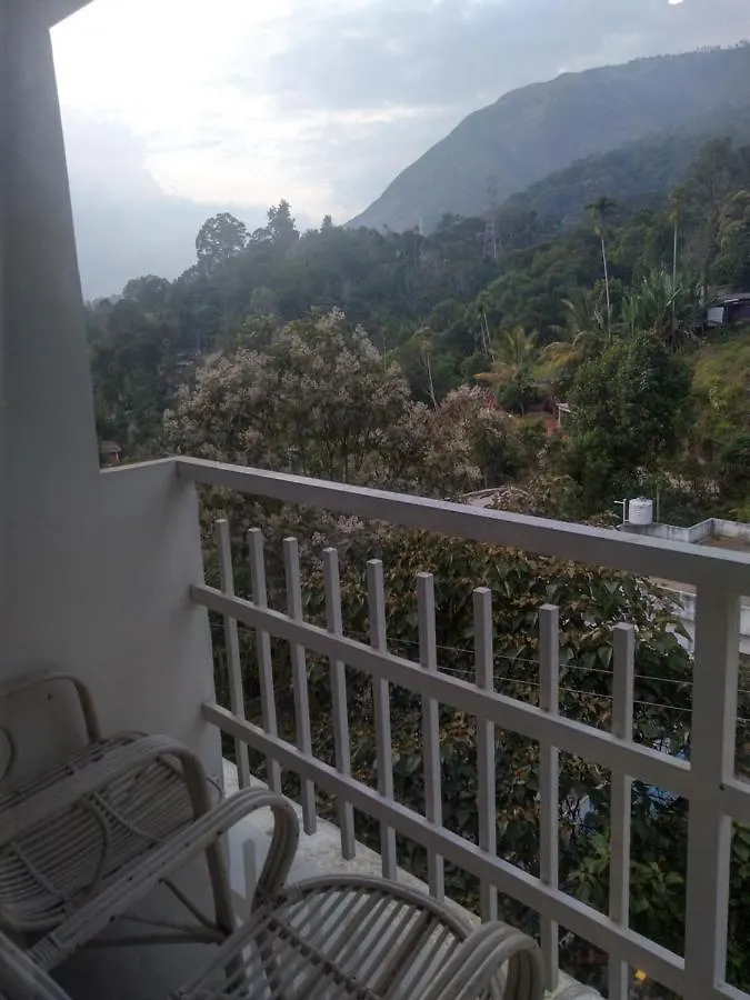 Tranquil Valley Resort Муннар Отель
